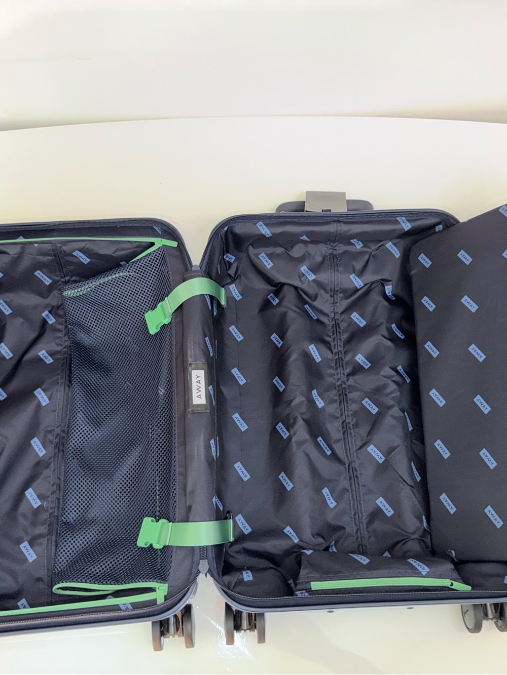 EXTREMELY Rare Away Travel Luggage Aura Sunrise Bigger Carry-on Bundle - Picture 6 of 8
